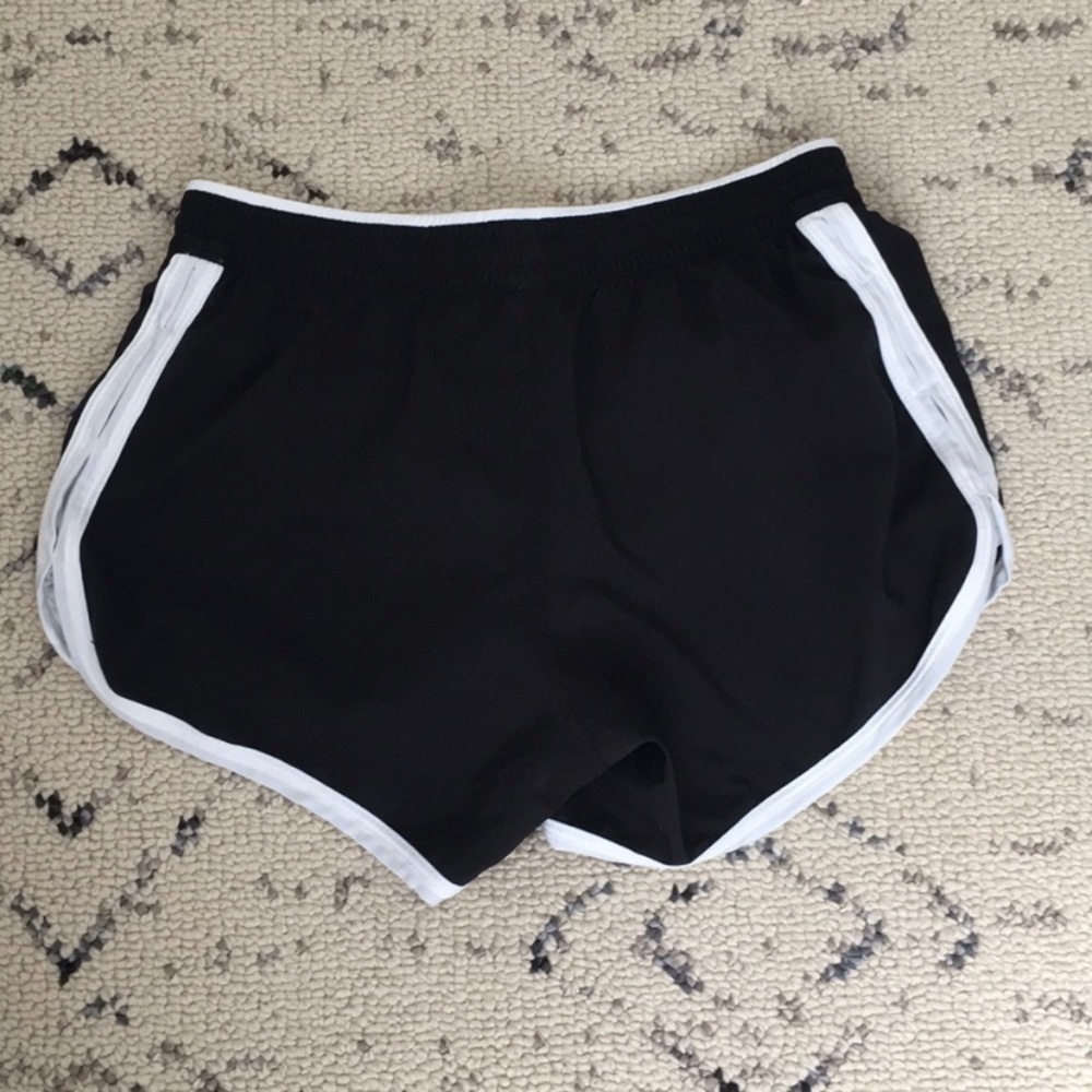 The North Face shorts - Picture 2 of 7